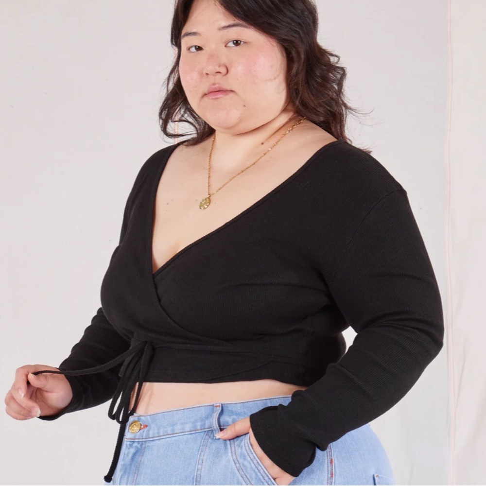 Big Bud Wrap Top in Black Size 4